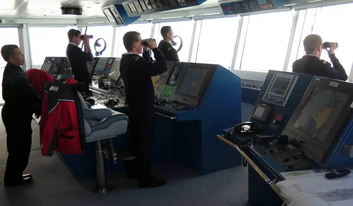 navigation-officiers-ponant-1200×700