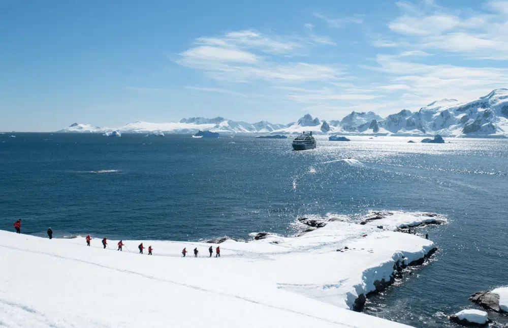 header-antarctica-xmas-ny-1900×800-compressor_img1000x645