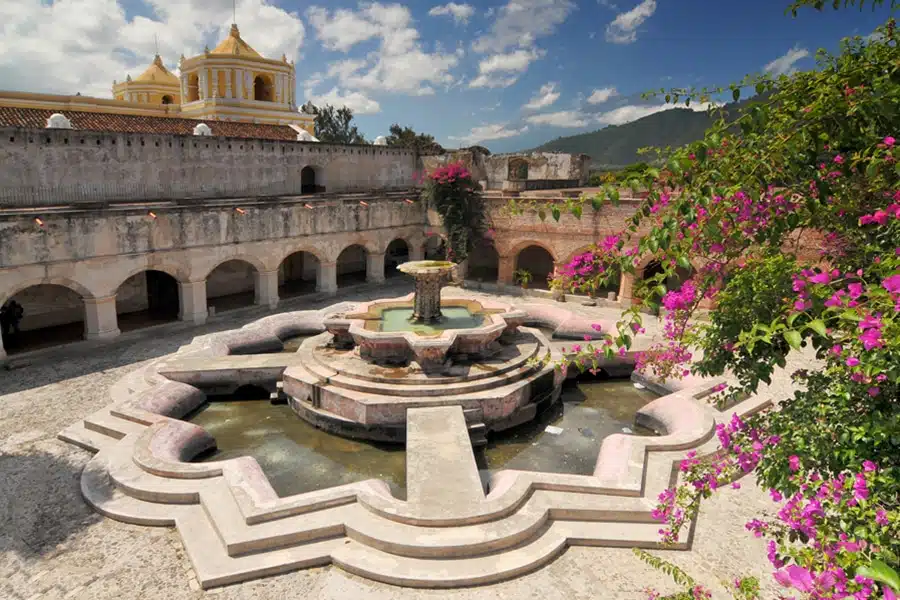 Merced-Antigua-Guatemala