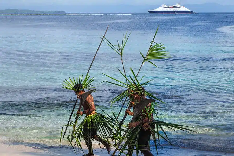 solomons-ship-900×600-compressor