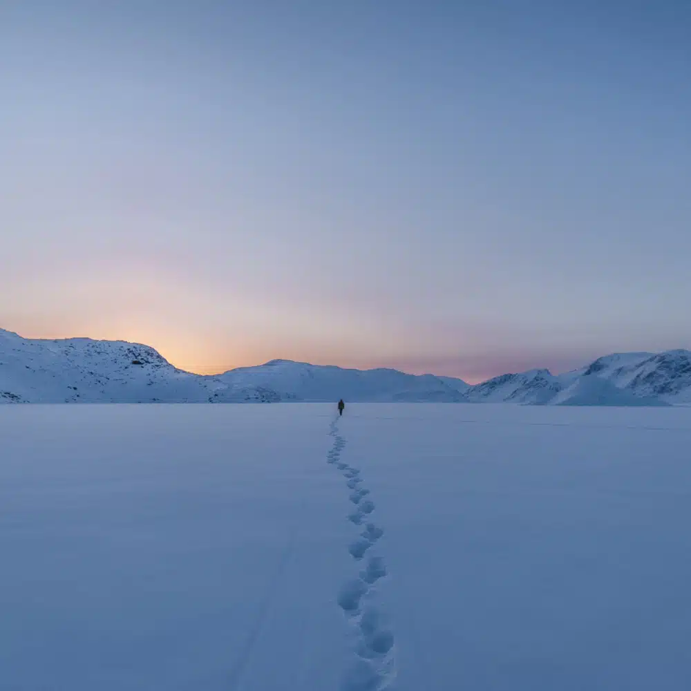 homme sur la banquise – Voyage Kullorsuaq – Julien Fabro