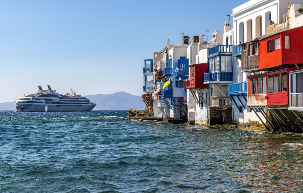 The Windmills and Pelicans of Mykonos | PONANT Magazine