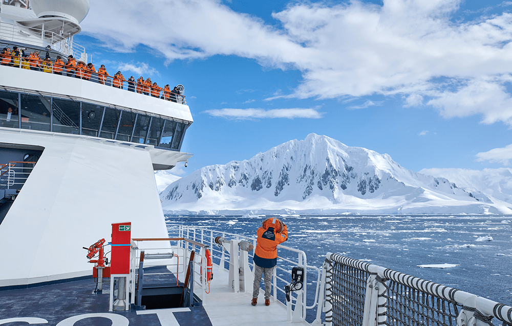 PON18525we_HERO_19Dec16h47m42s