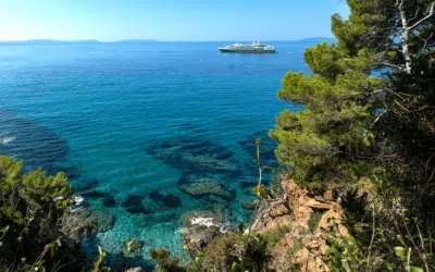 PONANT and Smithsonian Journeys: Savoir Faire in the South of France