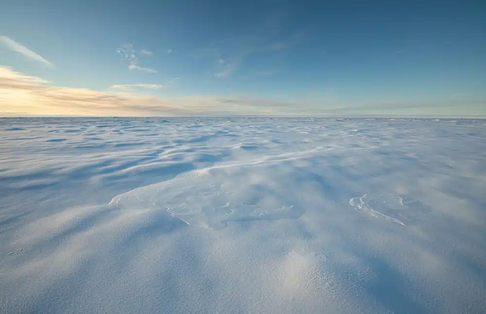 Pôle Nord d’inaccessibilité en Arctique