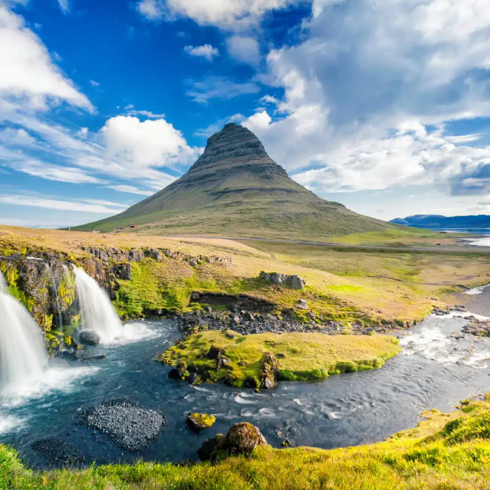 kirkjufell mountain on snaefellsnes peninsula, iceland