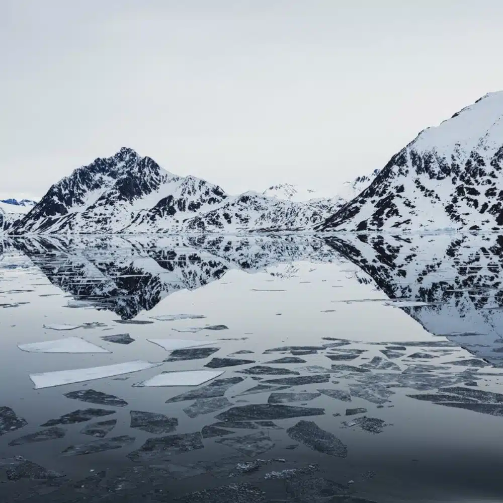 voyage-au-groenland Banquise et montagnes au Groenland