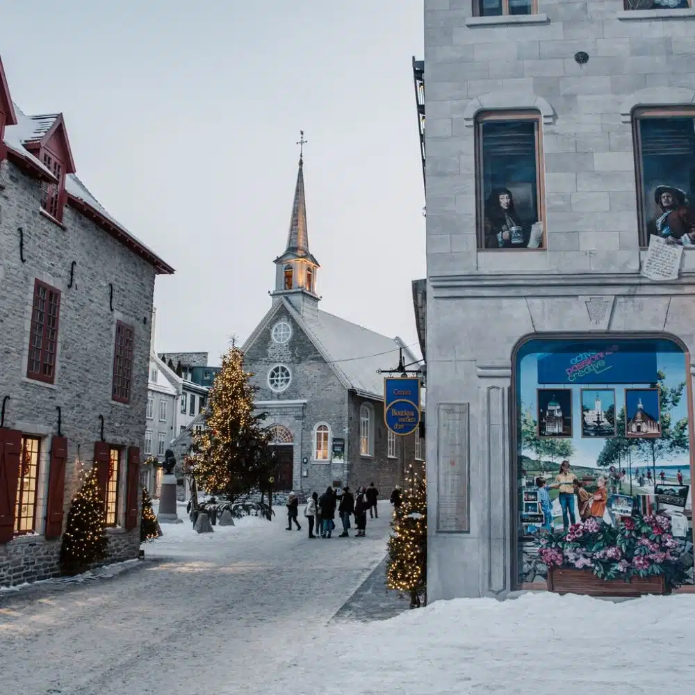 journey-canada Streets of Québec City in winter, Canada