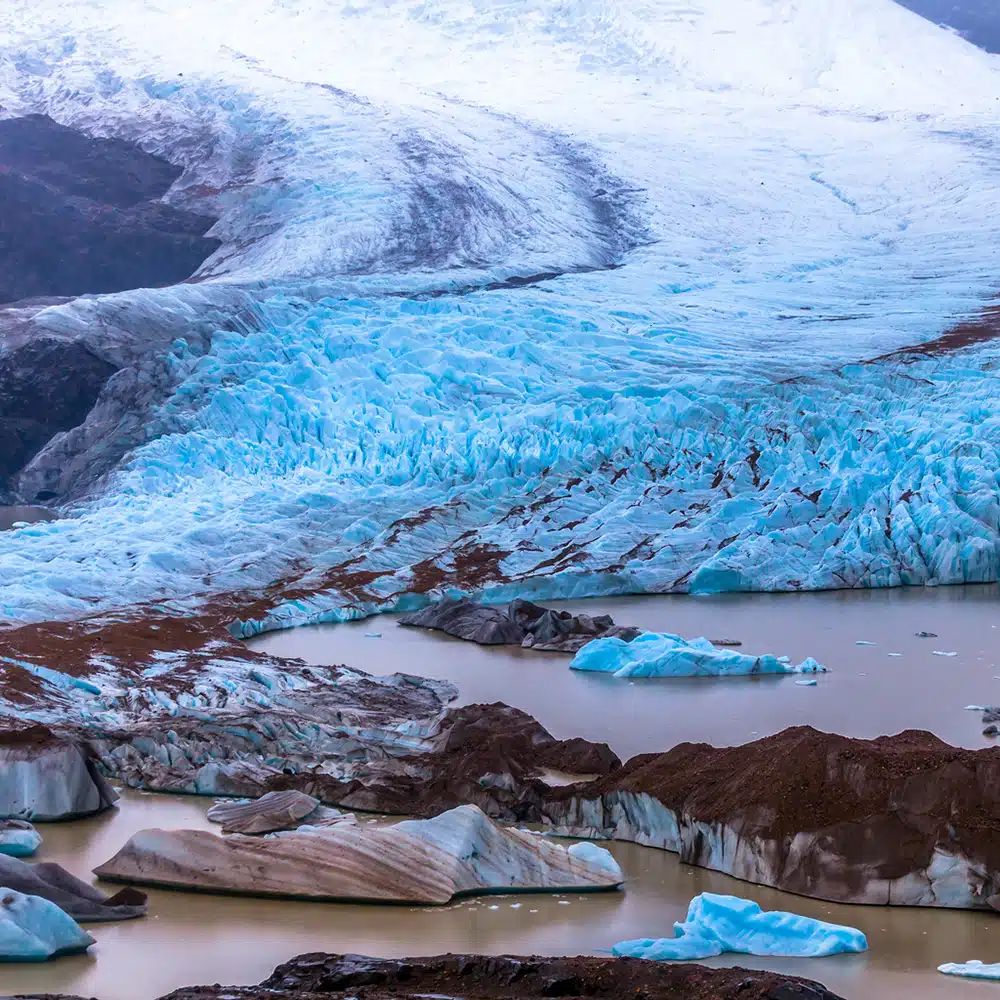 iStock-2172066509 Glacier dans le parc national de Los Glaciares, Patagonie, Argentine