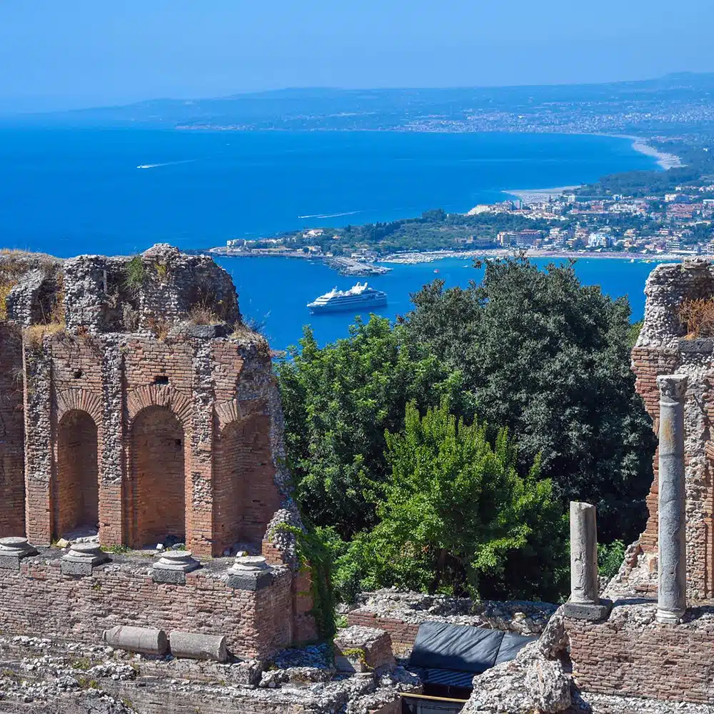 Low-Resolution-No-953 Vue panoramique depuis le théâtre antique de Taormine, Sicile, Italie
