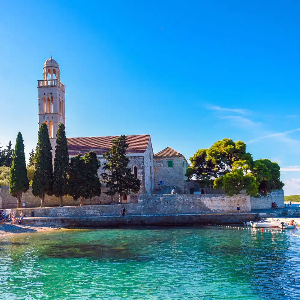 Low-Resolution-Y080719-No-1387_principale View of the Croatian island of Hvar